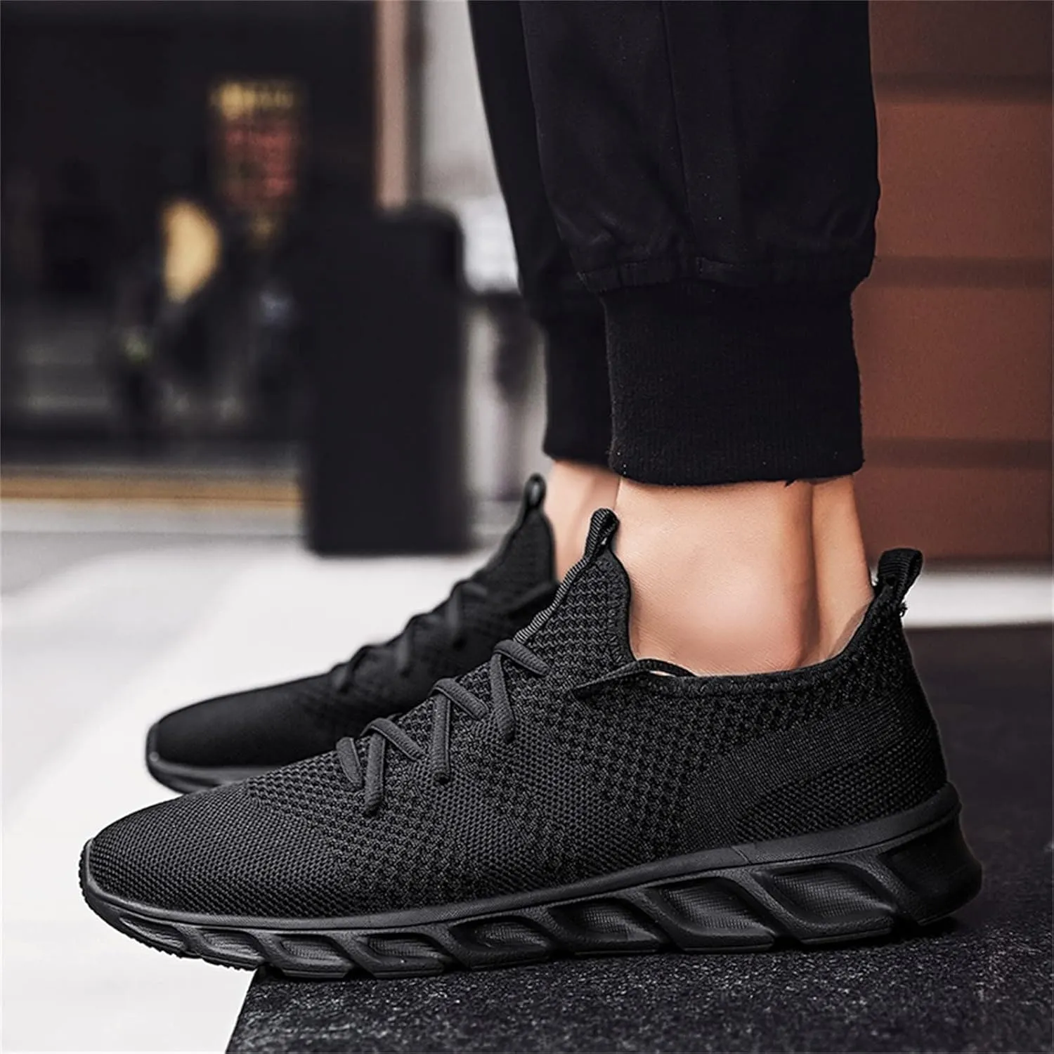 Men's Breathable Mesh Running Shoes Comfortable Breathable Lace Up Sneaker Fashion Lightweight Sneakers for Men