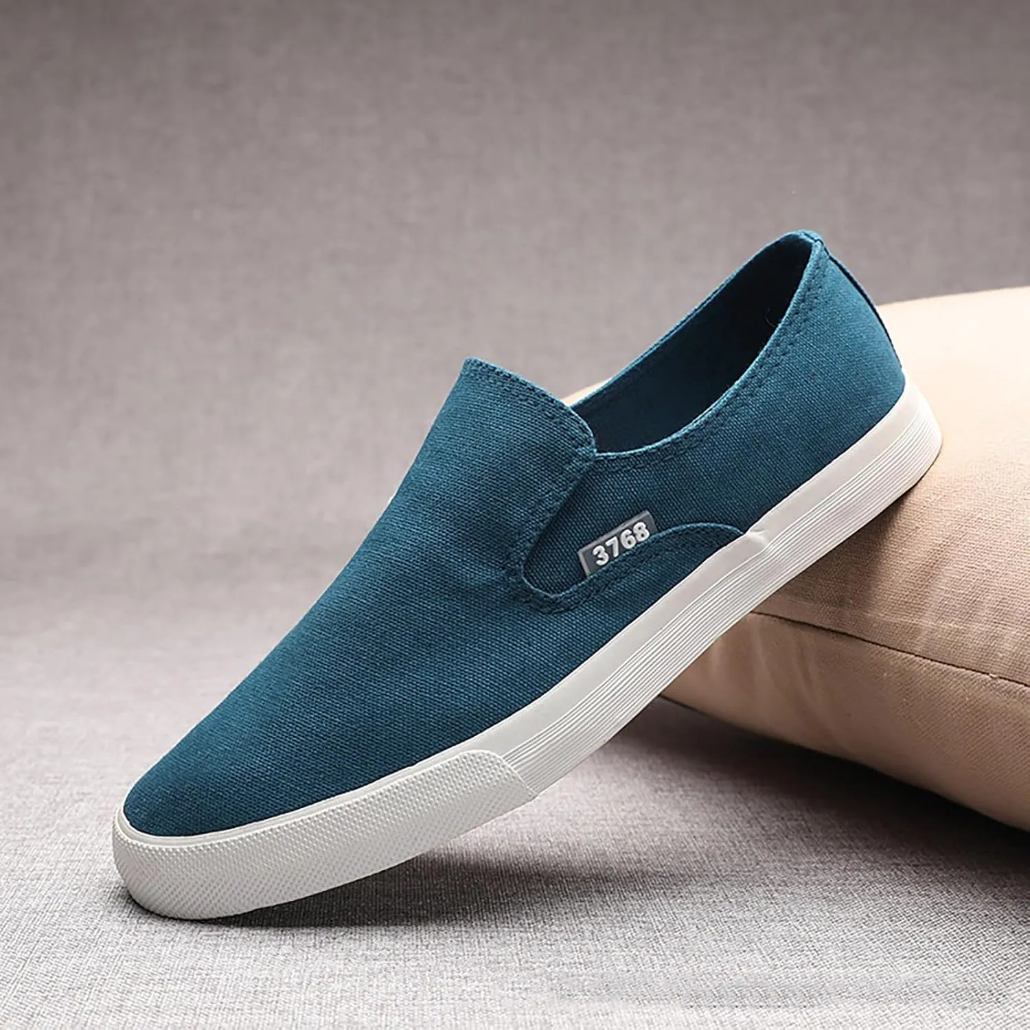 Men's Casual Canvas Skate Shoe Slip On Daily Walking Skate Shoes Breathable All Day Comfort Travel Sneakers Male School Students Shoe Couple Footwear Indoor Outdoor
