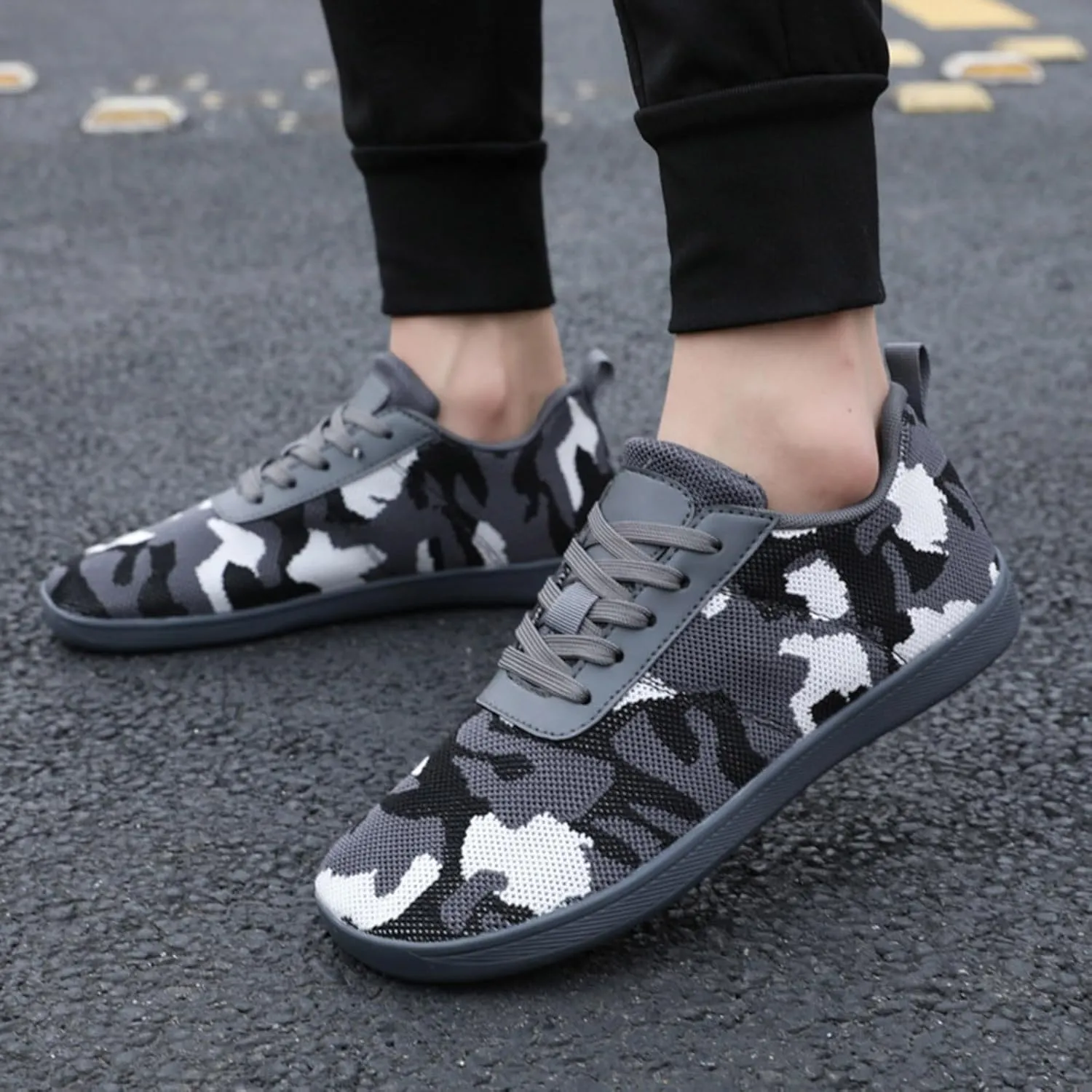 Men's Comfortable Shoes with Pattern Flat Non Slip Sole Breathable Lightweight Daily Walking Shoes Ideal Gift for Father and Boyfriend Green Footwear Male Slip On Sneakers