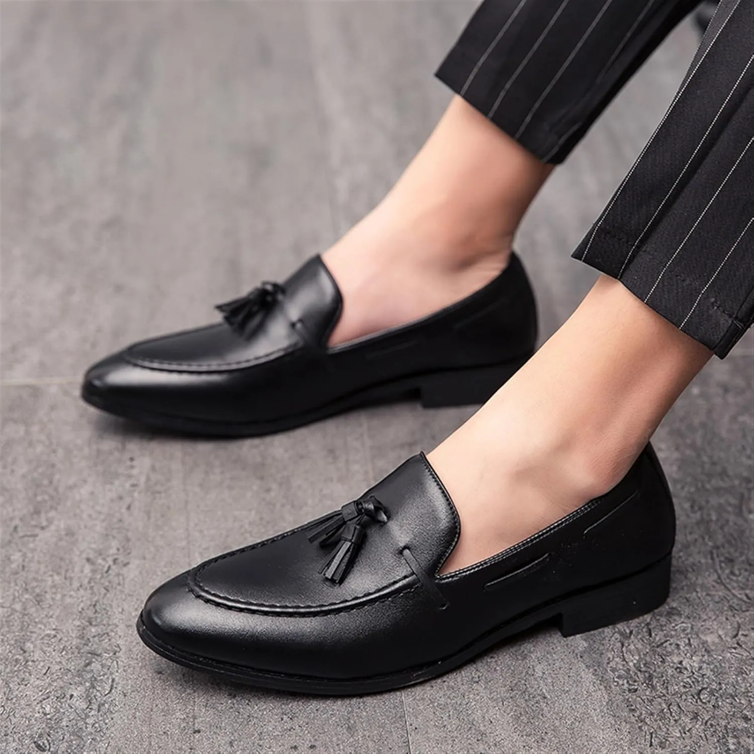 Men's Driving Moccasins - Breathable Tassel Loafers with Anti-Slip Sole, Flexible Fit, Lightweight Design for Walking and Casual Wear