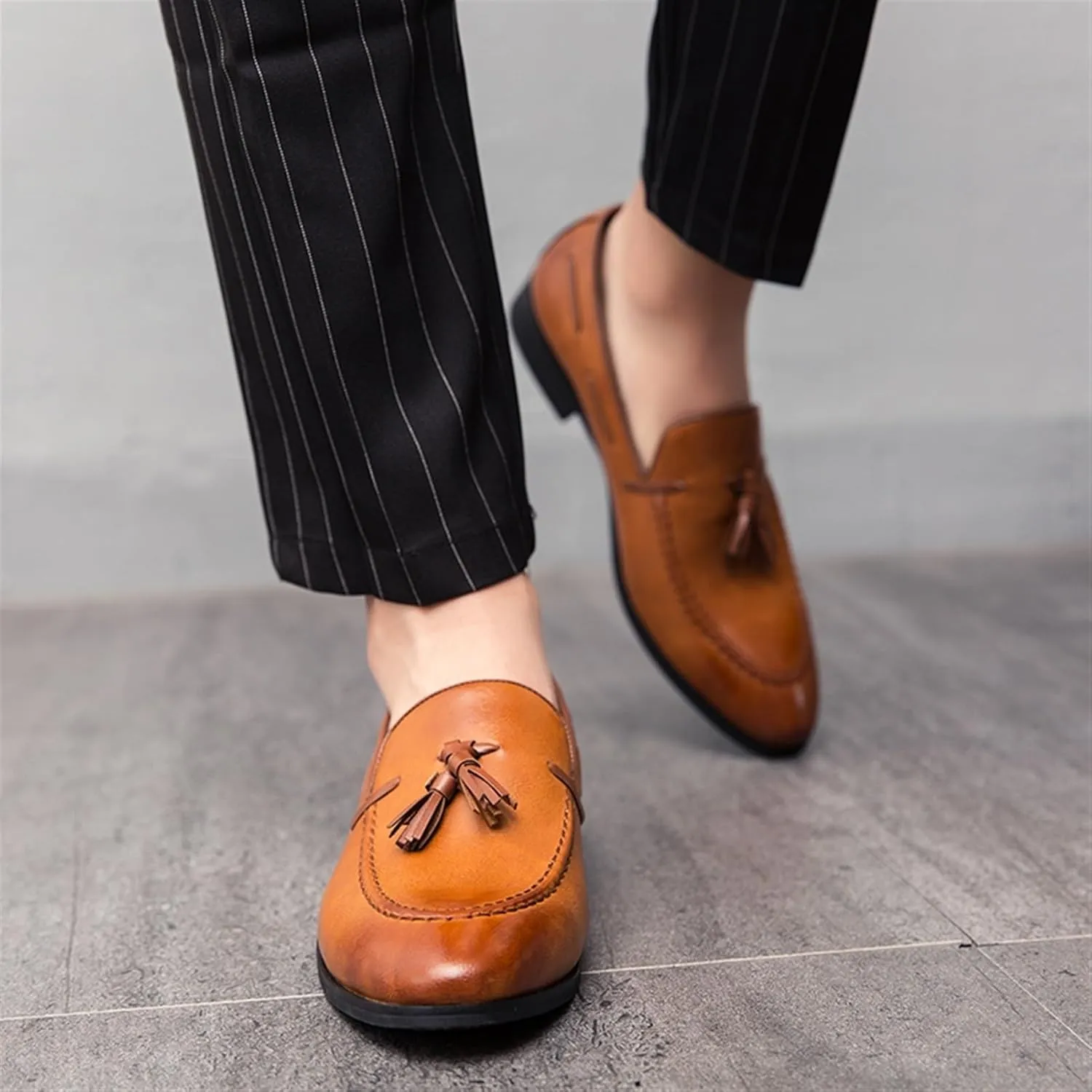 Men's Driving Moccasins - Breathable Tassel Loafers with Anti-Slip Sole, Flexible Fit, Lightweight Design for Walking and Casual Wear