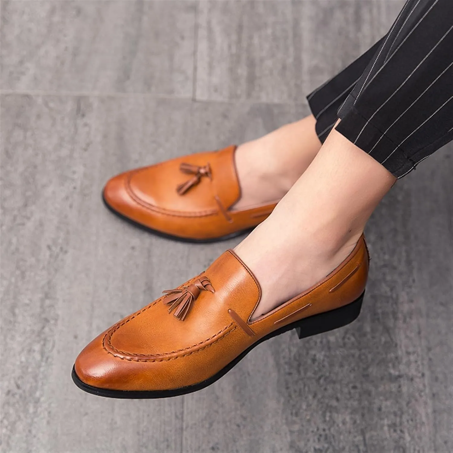 Men's Driving Moccasins - Breathable Tassel Loafers with Anti-Slip Sole, Flexible Fit, Lightweight Design for Walking and Casual Wear