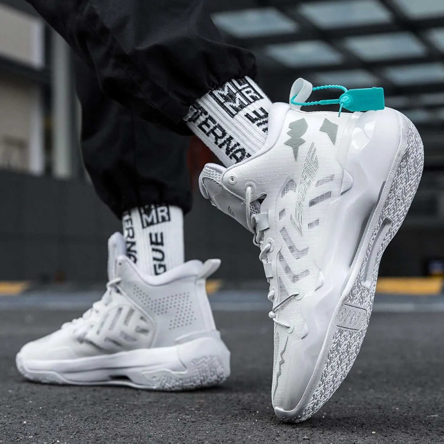 Men's Fashion Basketball Shoes Sneakers Women's High Top Breathable Tennis Running Shoes Comfortable Non-Slip Arch Support Team Training Shoes