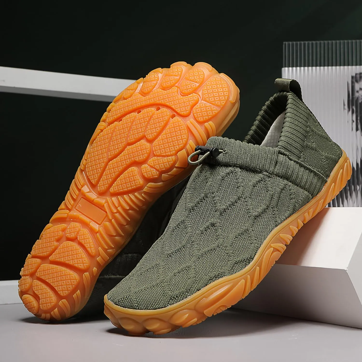 Men's Hiking Sneakers Knitted Non-Slip Walking Shoes Slip-On Breathable Mesh Outdoor Shoes Boating Surfing Walking