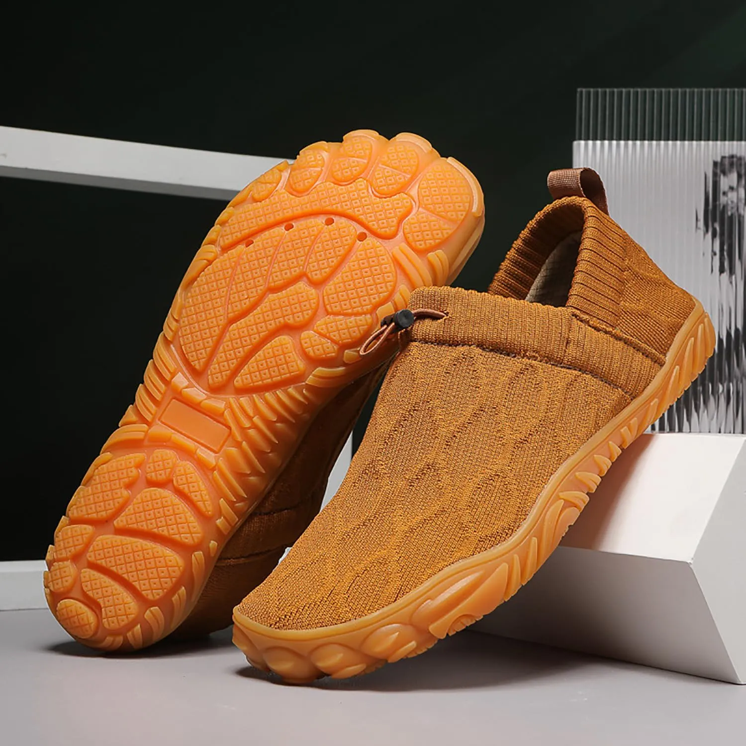 Men's Hiking Sneakers Knitted Non-Slip Walking Shoes Slip-On Breathable Mesh Outdoor Shoes Boating Surfing Walking