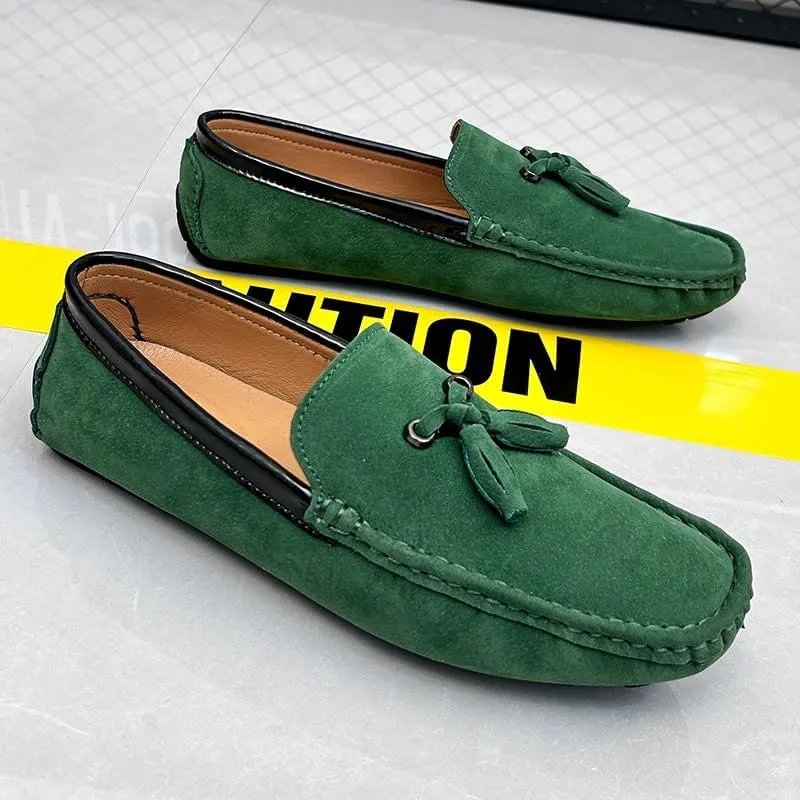Men's Loafers Round Toe Vegan Suede Leather Driving Loafers with Tassel Comfortable Lightweight Flexible Outdoor Slip-ons