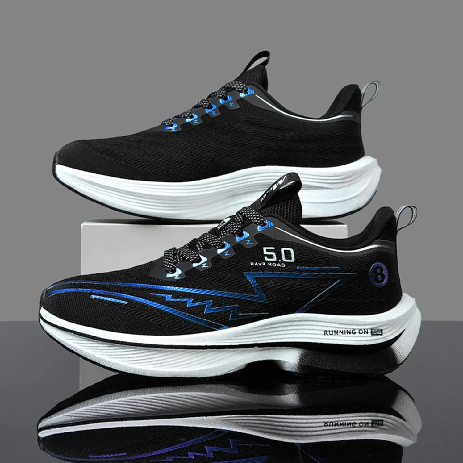 Men's Running Shoes Breathable Anti-Slip Thick Carbon Board Soft Outsole Lightweight Sports Athletic Tatting Fly-Woven Mesh Fashionable Cushioned Sneakers