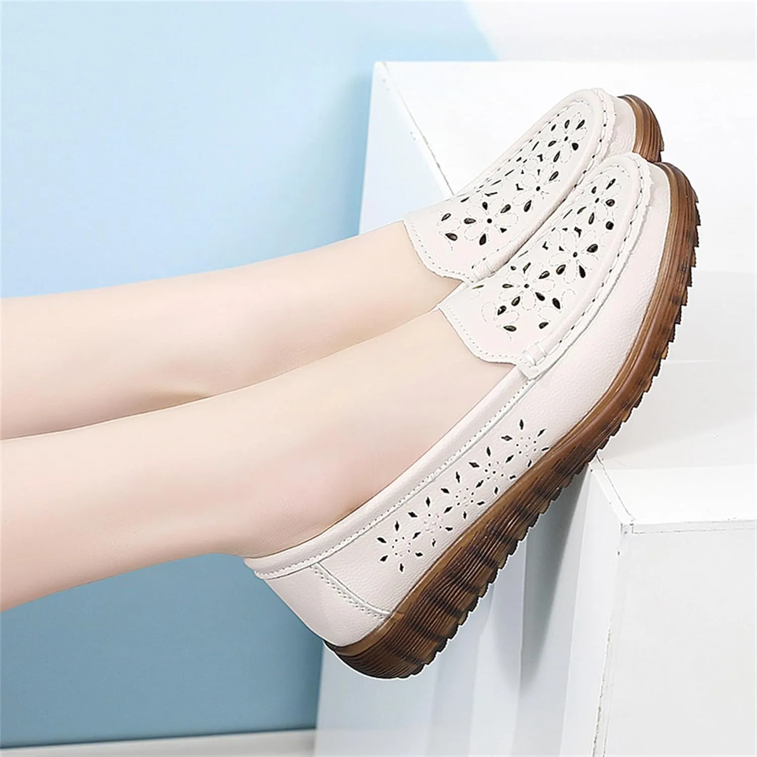 Veroders Classic Flats Loafer Shoes for Women Breathable Lightweight Flexible Leather Loafers