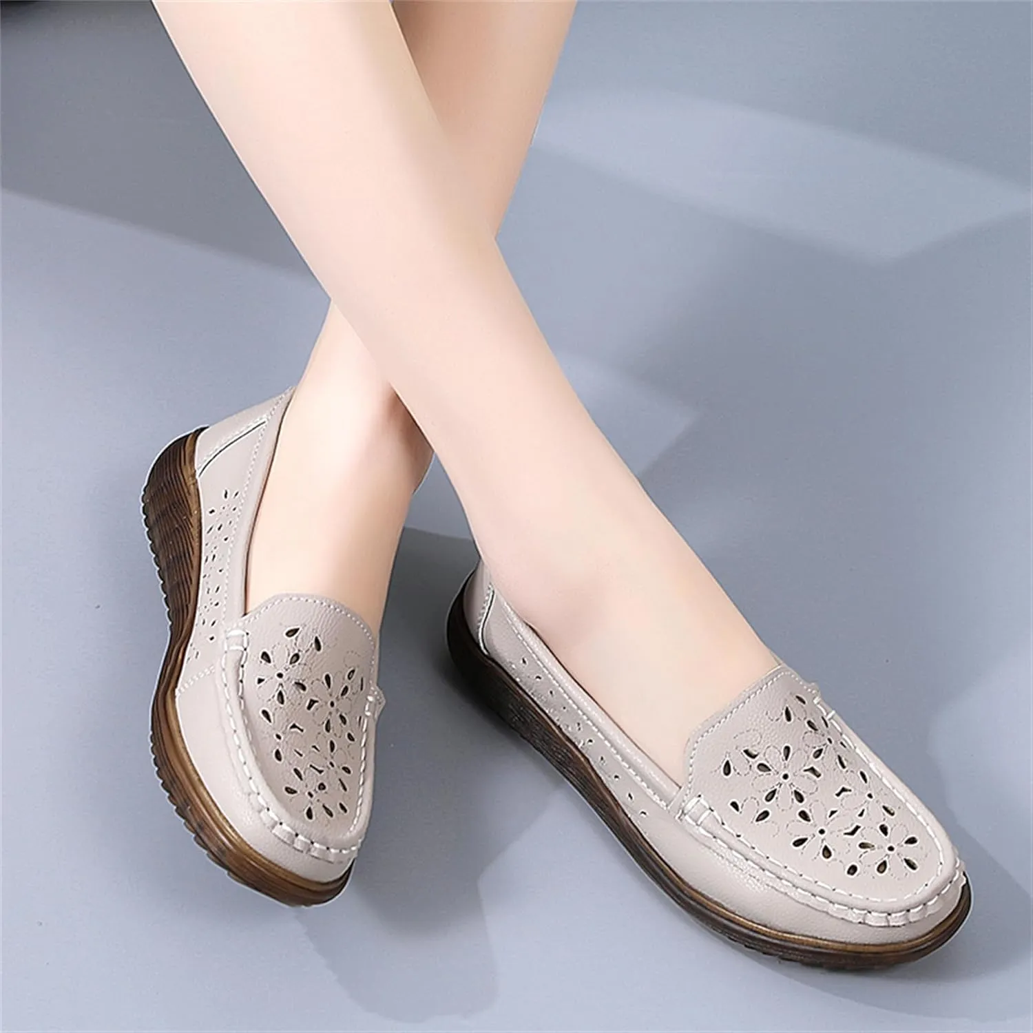 Veroders Classic Flats Loafer Shoes for Women Breathable Lightweight Flexible Leather Loafers