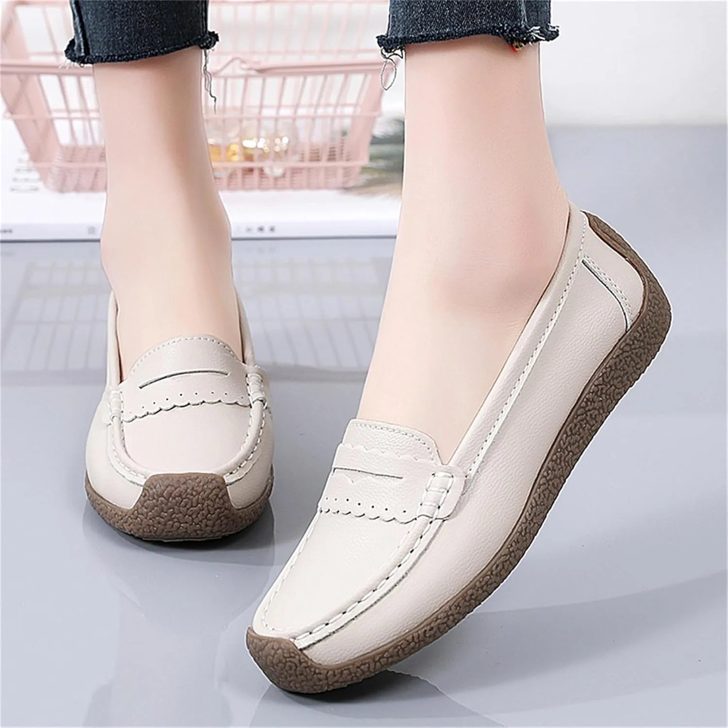 Veroders Classic Flats Loafer Shoes for Women Breathable Lightweight Flexible Leather Loafers