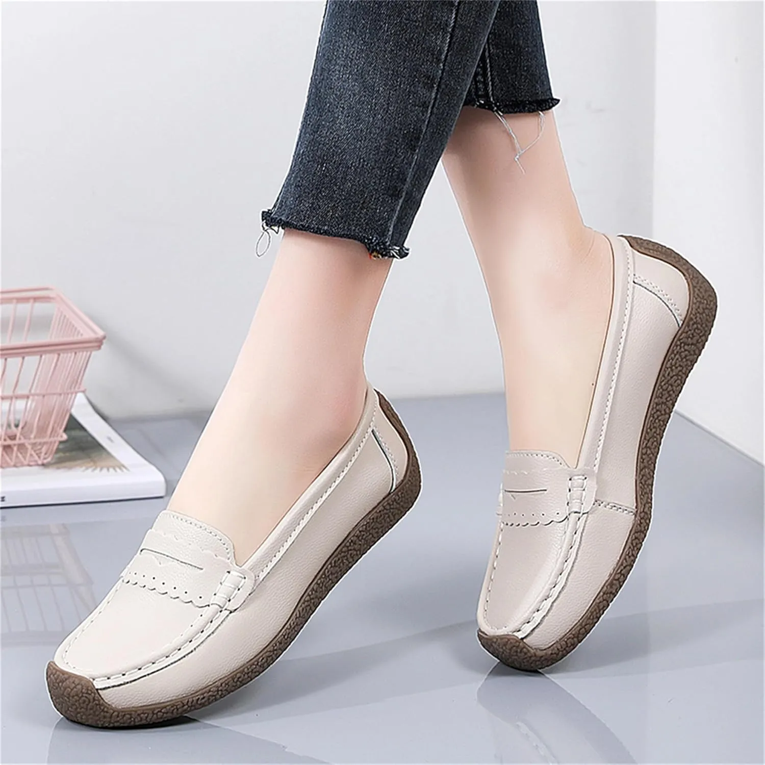 Veroders Classic Flats Loafer Shoes for Women Breathable Lightweight Flexible Leather Loafers
