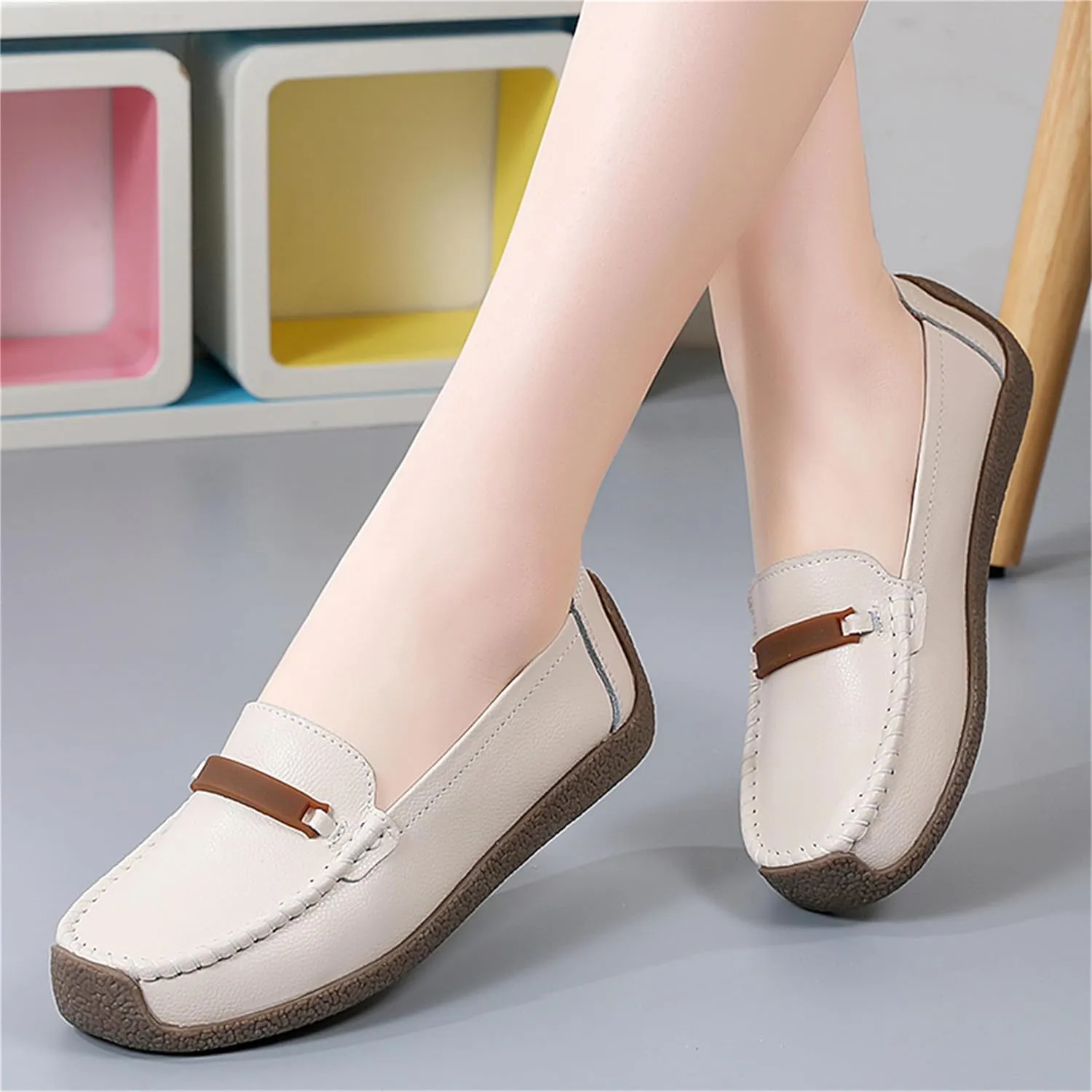 Veroders Leather Loafers Classic Flats Loafer Shoes for Women Breathable Lightweight Flexible School Casual