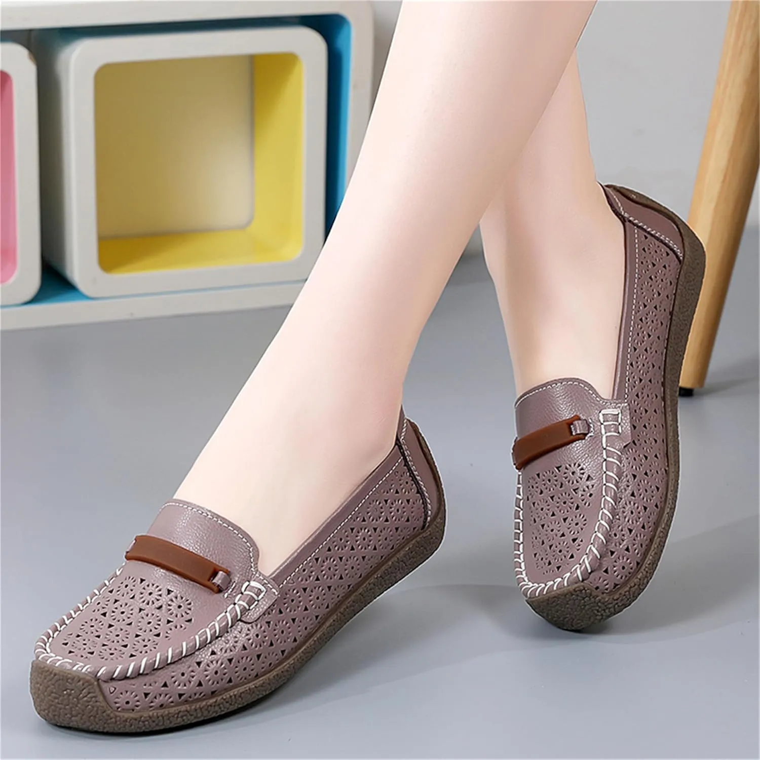 Veroders Leather Loafers Classic Flats Loafer Shoes for Women Breathable Lightweight Flexible School Casual