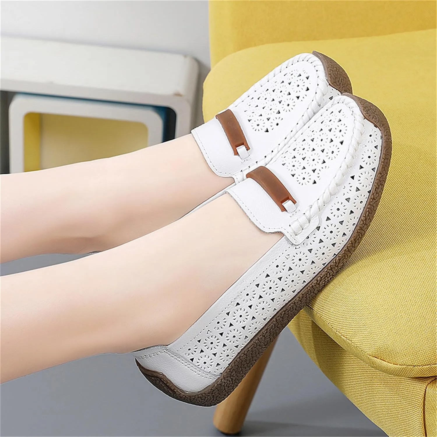 Veroders Leather Loafers Classic Flats Loafer Shoes for Women Breathable Lightweight Flexible School Casual