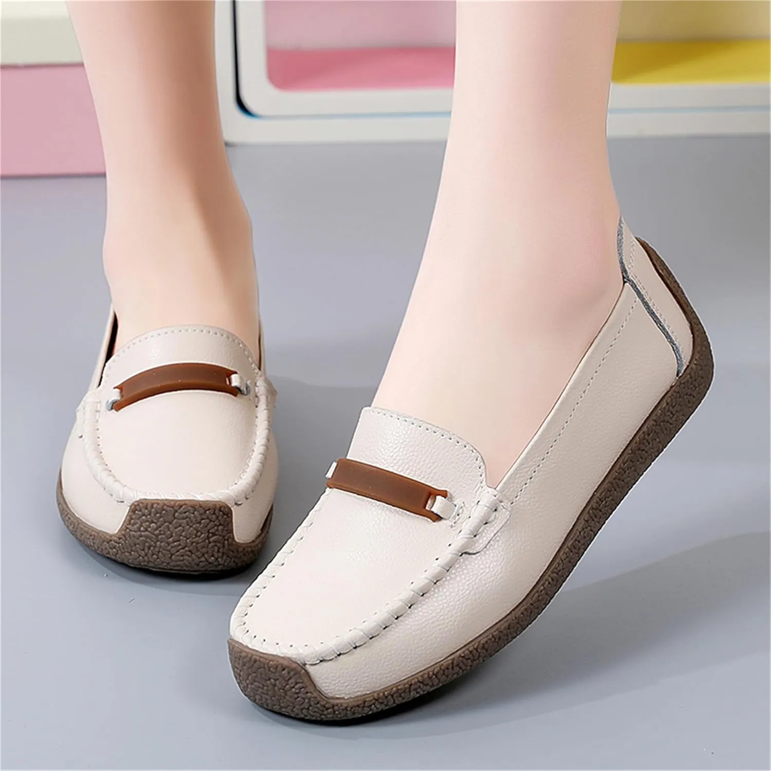 Veroders Leather Loafers Classic Flats Loafer Shoes for Women Breathable Lightweight Flexible School Casual