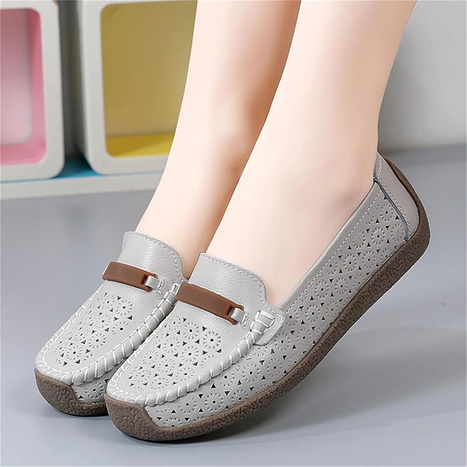 Veroders Leather Loafers Classic Flats Loafer Shoes for Women Breathable Lightweight Flexible School Casual