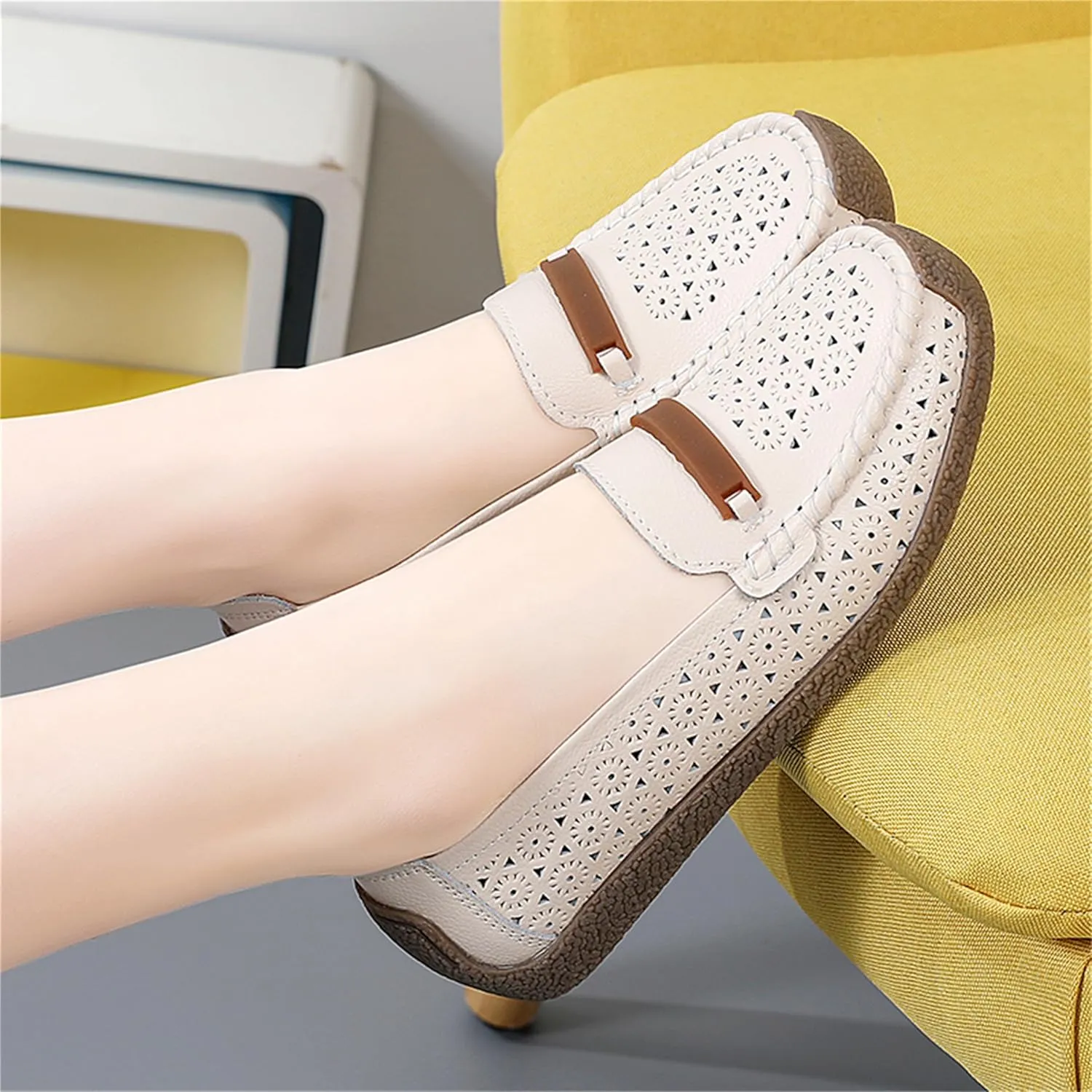 Veroders Leather Loafers Classic Flats Loafer Shoes for Women Breathable Lightweight Flexible School Casual
