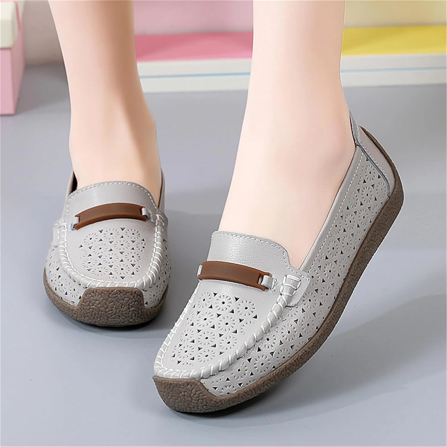 Veroders Leather Loafers Classic Flats Loafer Shoes for Women Breathable Lightweight Flexible School Casual
