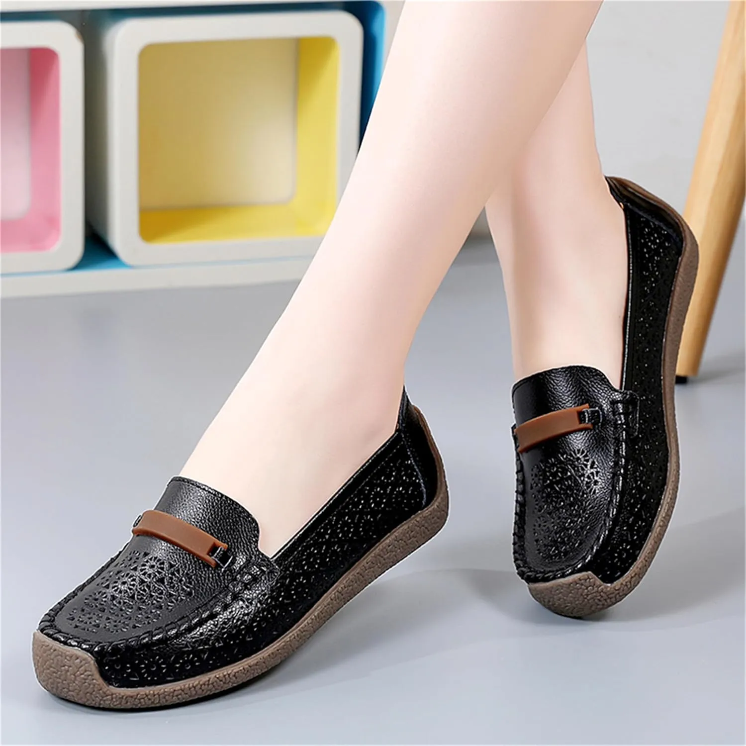 Veroders Leather Loafers Classic Flats Loafer Shoes for Women Breathable Lightweight Flexible School Casual