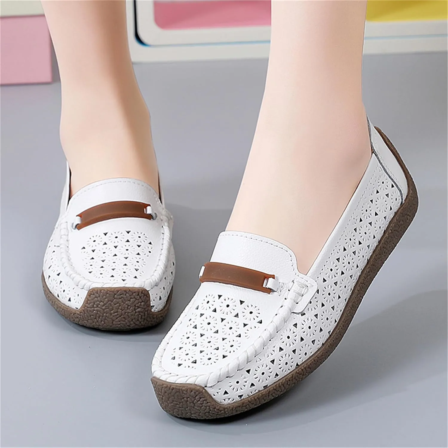 Veroders Leather Loafers Classic Flats Loafer Shoes for Women Breathable Lightweight Flexible School Casual