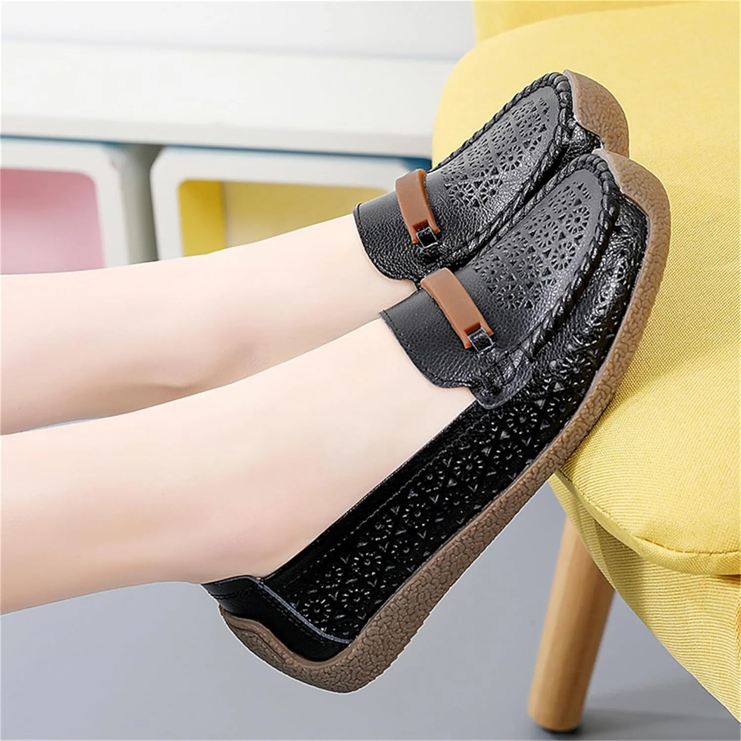 Veroders Leather Loafers Classic Flats Loafer Shoes for Women Breathable Lightweight Flexible School Casual