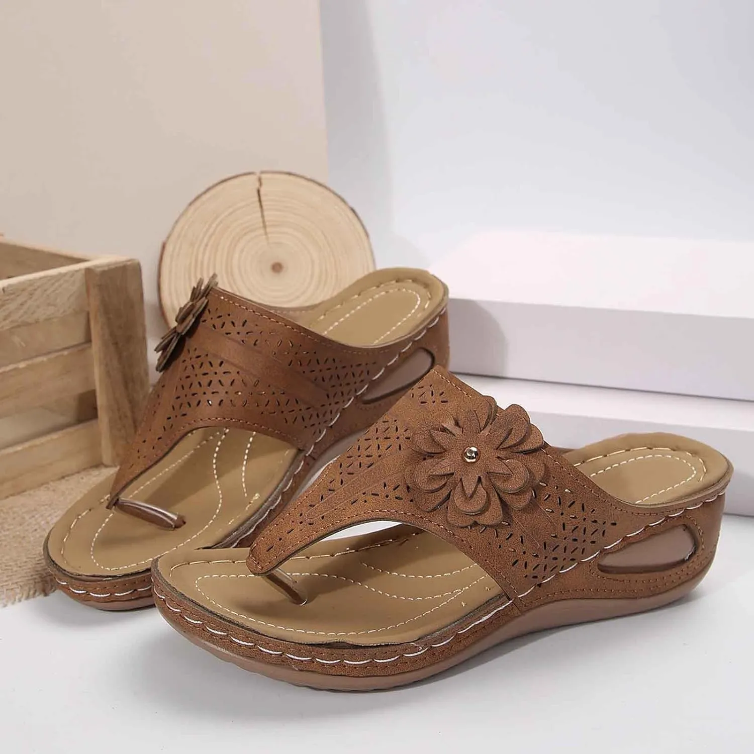 Women's Comfortable Wedge Sandals Open Toe Flip Flops Casual Walking Shoes with Arch Support for Summer Spring