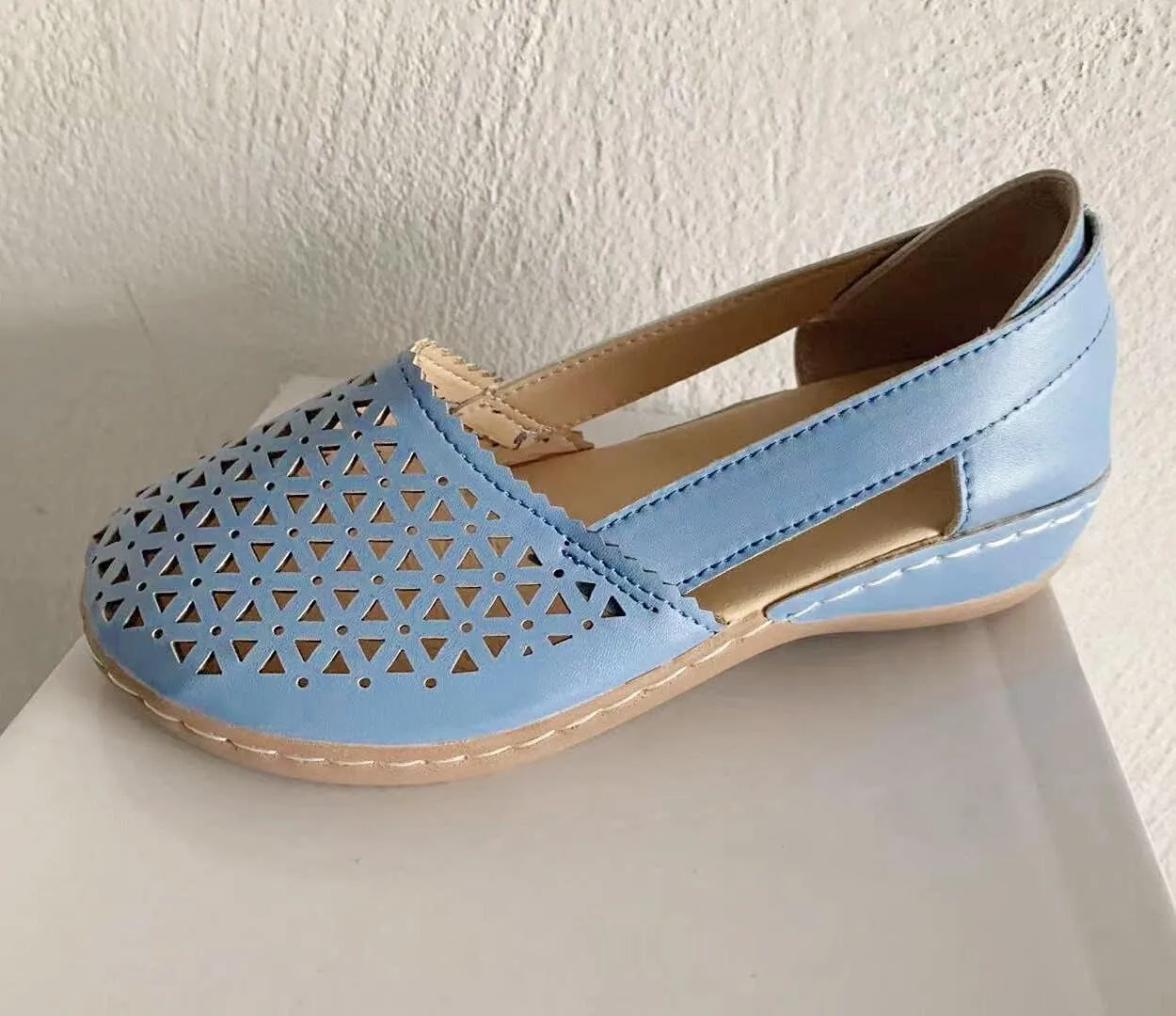 Women's Slip-On Casual Shoes Loafer Comfortable & Light-Weight Cute Loafer Slip on Walking Driving Shoes