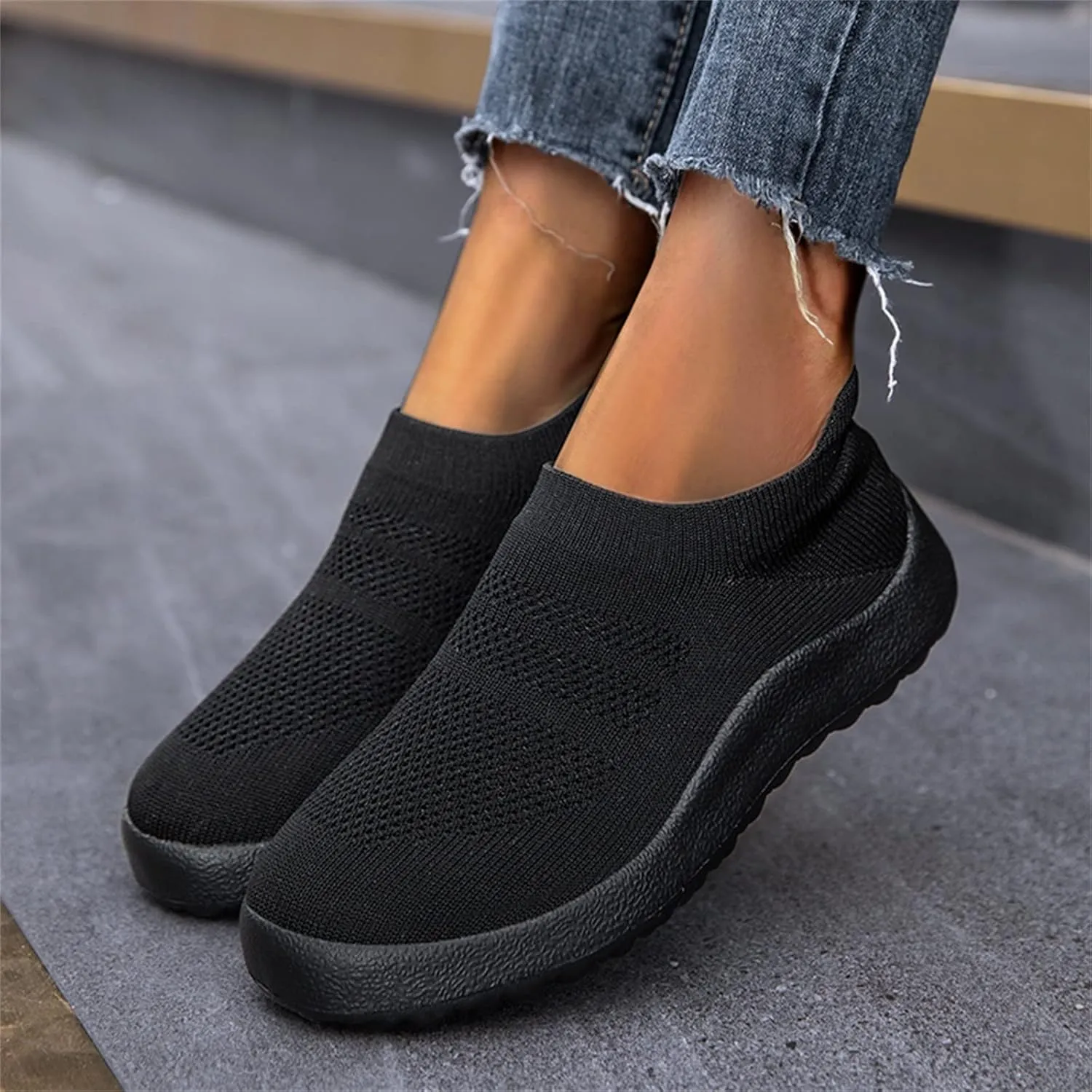 Women's Slip-on Shoes Wide Width Sneakers Hands Free Non Slip Work Shoes Women Walking Woman Shoes Casual White Sneakers Slip On Tennis Shoe Loafers Shoe