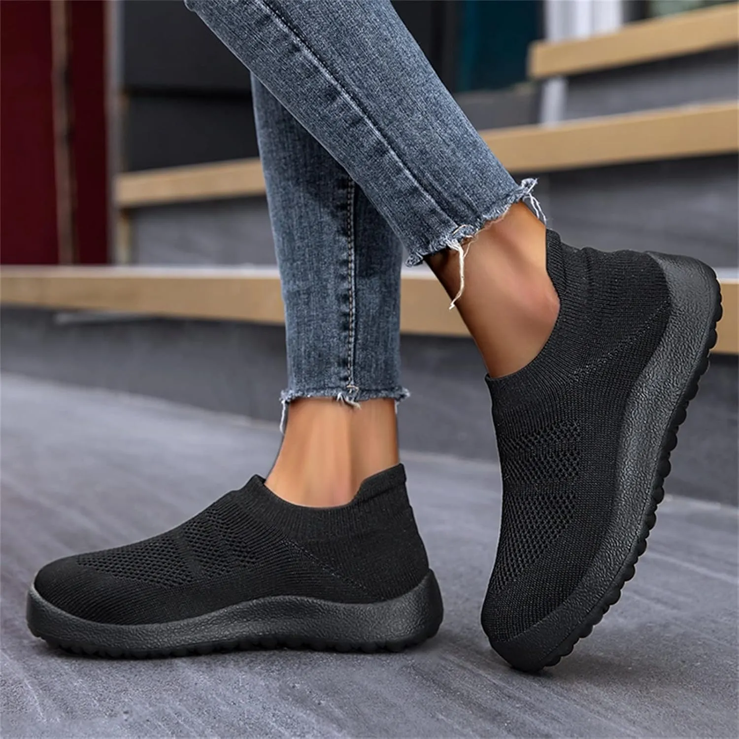 Women's Slip-on Shoes Wide Width Sneakers Hands Free Non Slip Work Shoes Women Walking Woman Shoes Casual White Sneakers Slip On Tennis Shoe Loafers Shoe