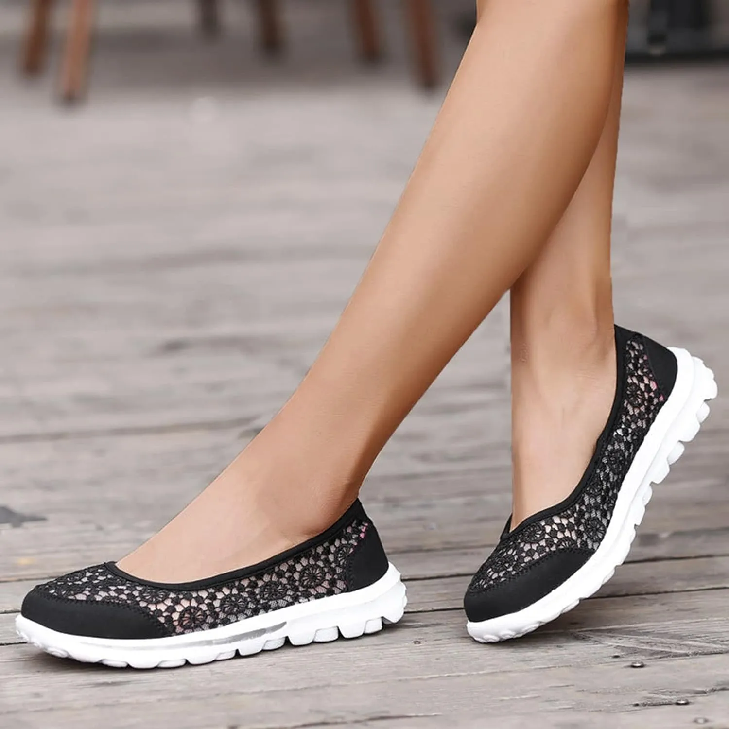 Womens Walking Sneakers Women Lace Up Shoes Flats Casual Shoes Lightweight Work Shoes Breathable Slip Work Trainers